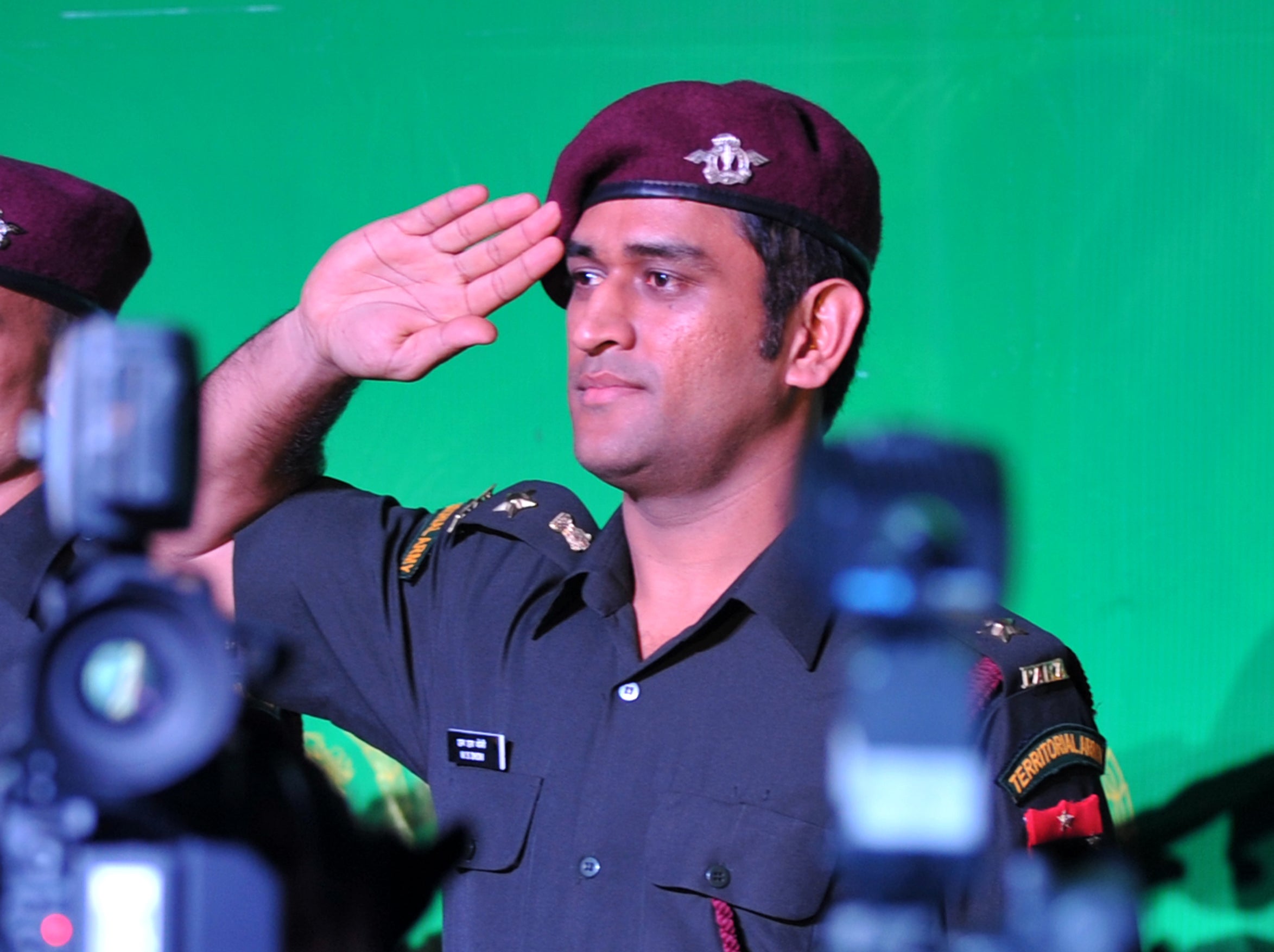 India Cricket Star Ms Dhoni To Start Guard Duty In