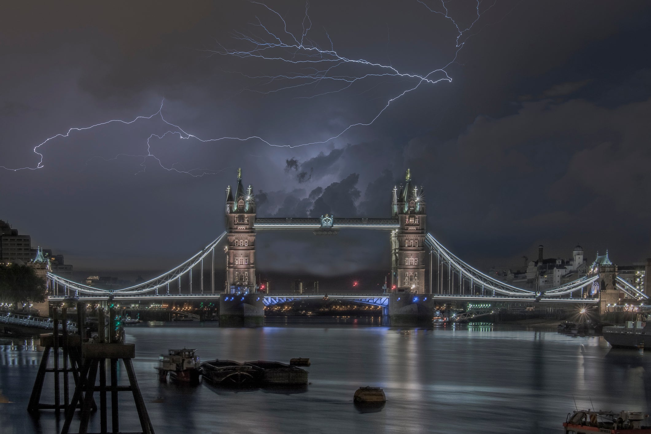 Heavy weather over London and UK