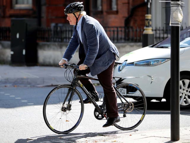<p>Even this well-known backpedaller would get nowhere fast if he tried it while in the saddle </p>