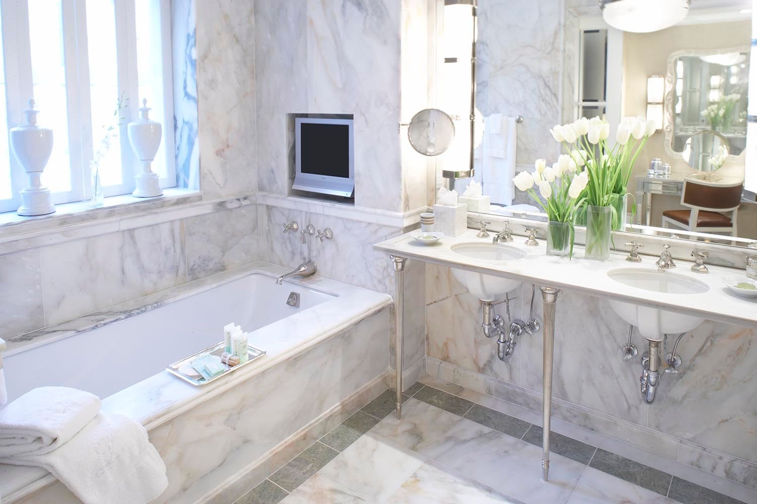 The marble bathtub in The Lowell's penthouse