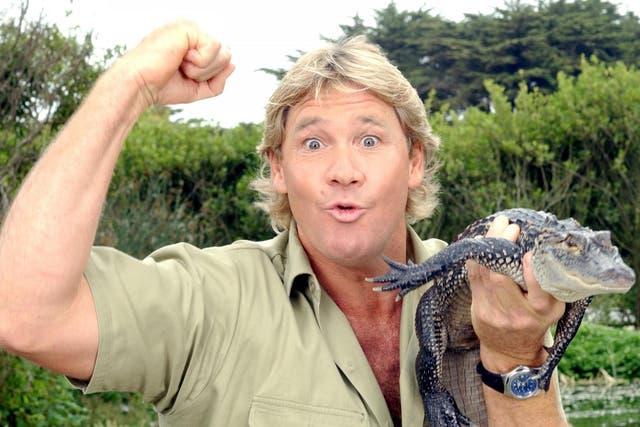Steve Irwin poses with a three-foot-long alligator at the San Francisco Zoo on 26 June, 2002 in San Francisco, California.