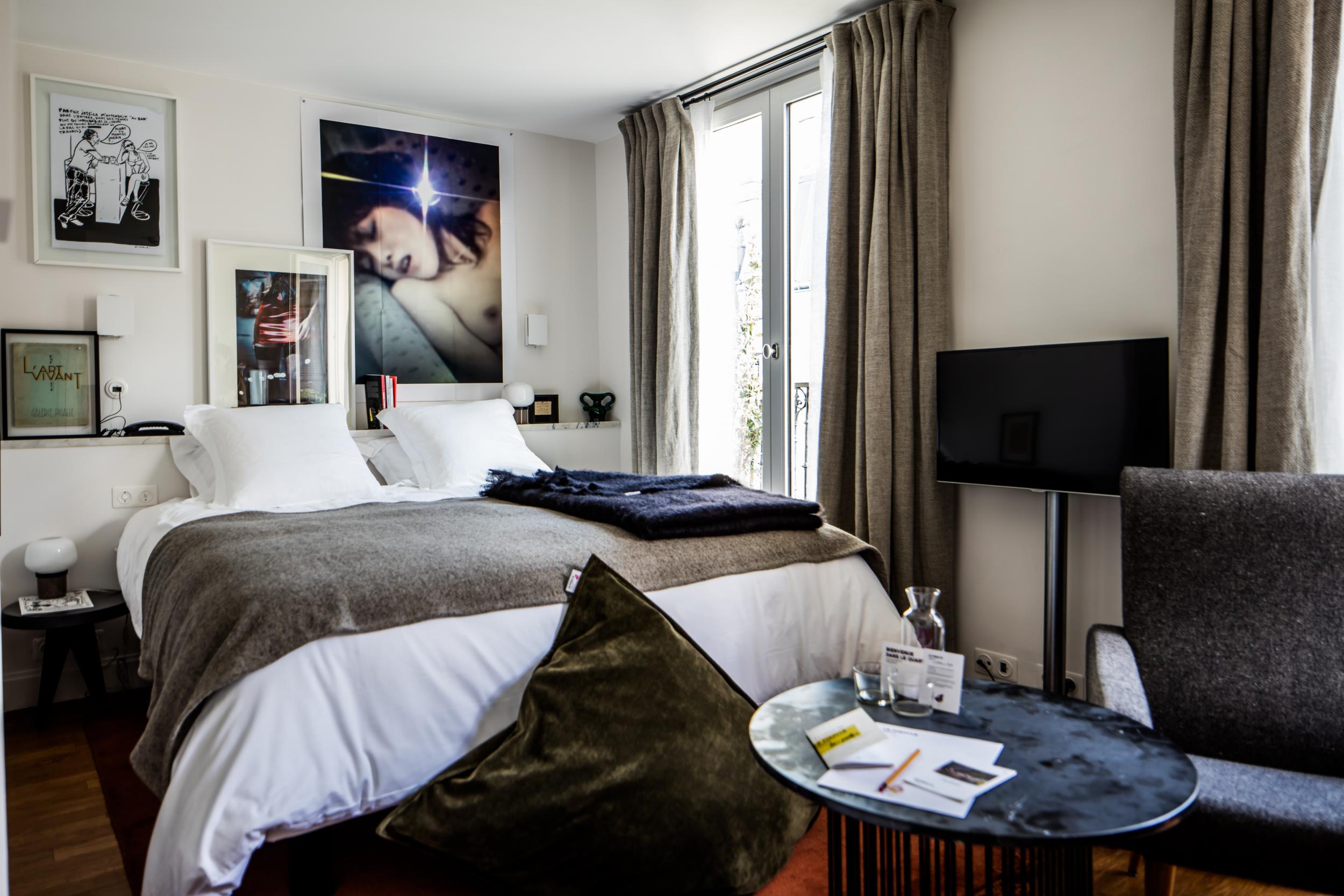 Rooms at Le Pigalle are decorated in the style of the area, known as Nouvelle Athènes, which inspired artists and poets in the late 19th century (