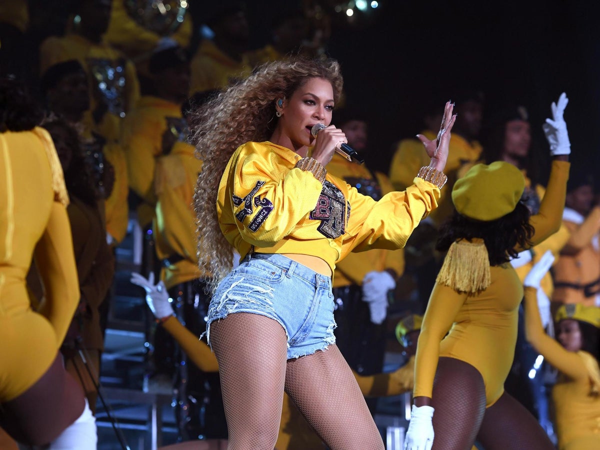 Beyonce S Diet Plan Dubbed Dangerous By Nutritionist The Independent The Independent Beyonce got real with fans about her weight loss journey leading up to her now infamous performance at coachella. beyonce s diet plan dubbed dangerous