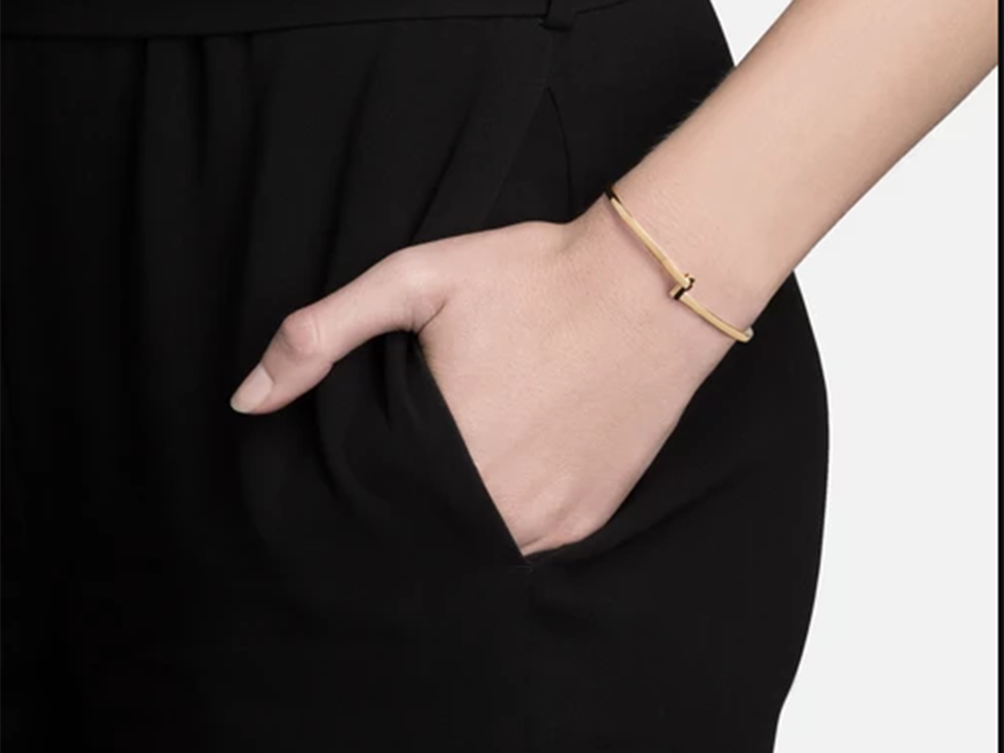 Best Online Jewellery Shops For Designer Brands Unique Necklaces