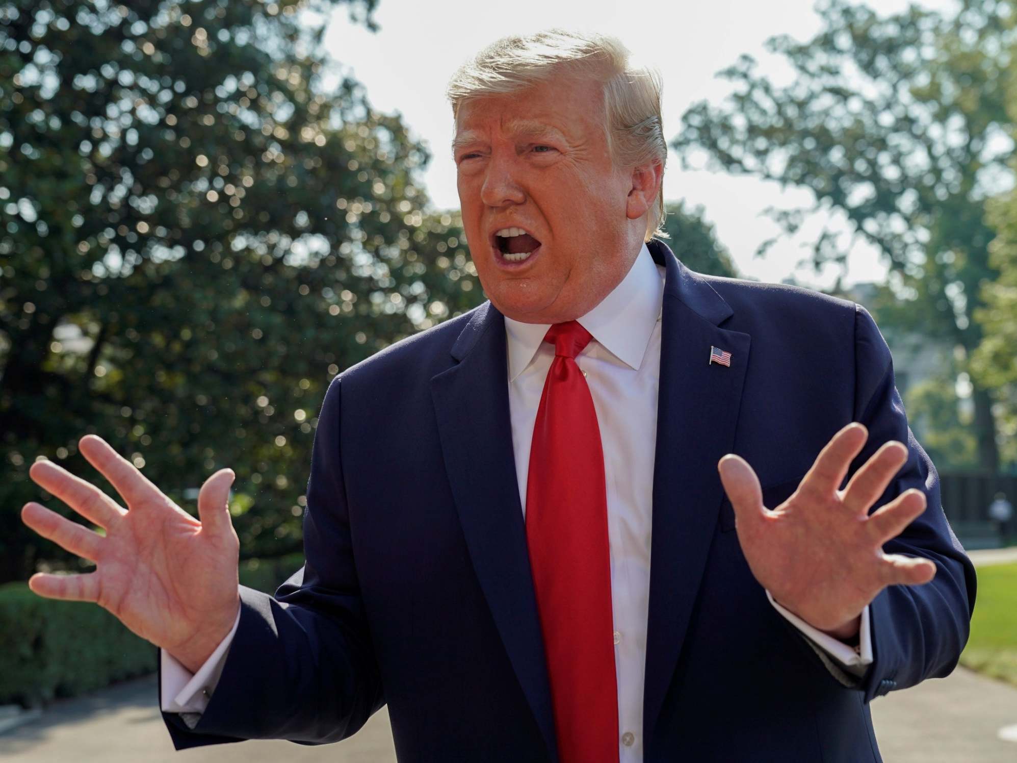 Trump News President Defends Gun Rights And Ice Raids Amid Controversy Over Thumbs Up Photo With El Paso Baby The Independent The Independent