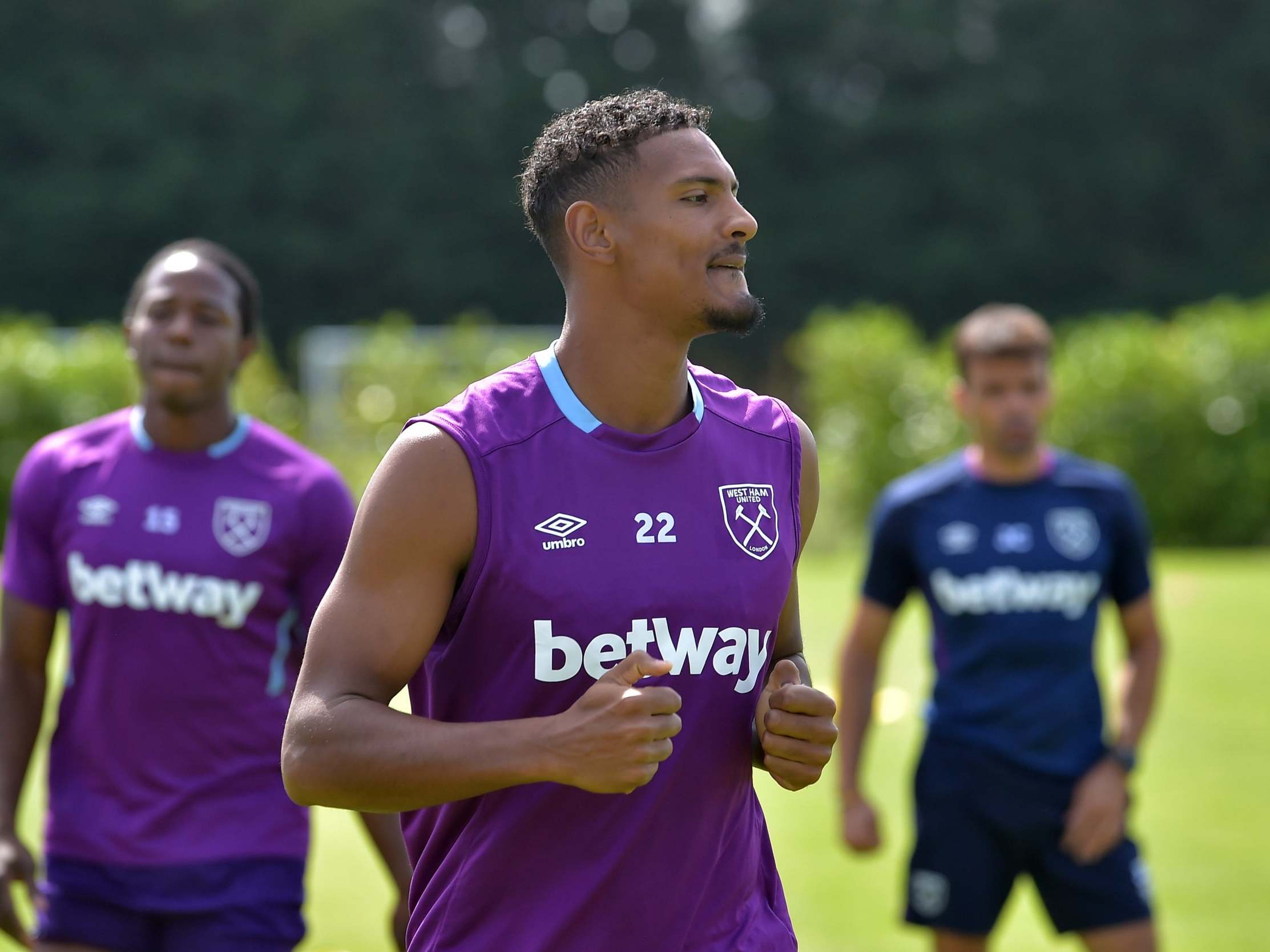 Sebastien Haller is poised to make his west Ham debut against Manchester City