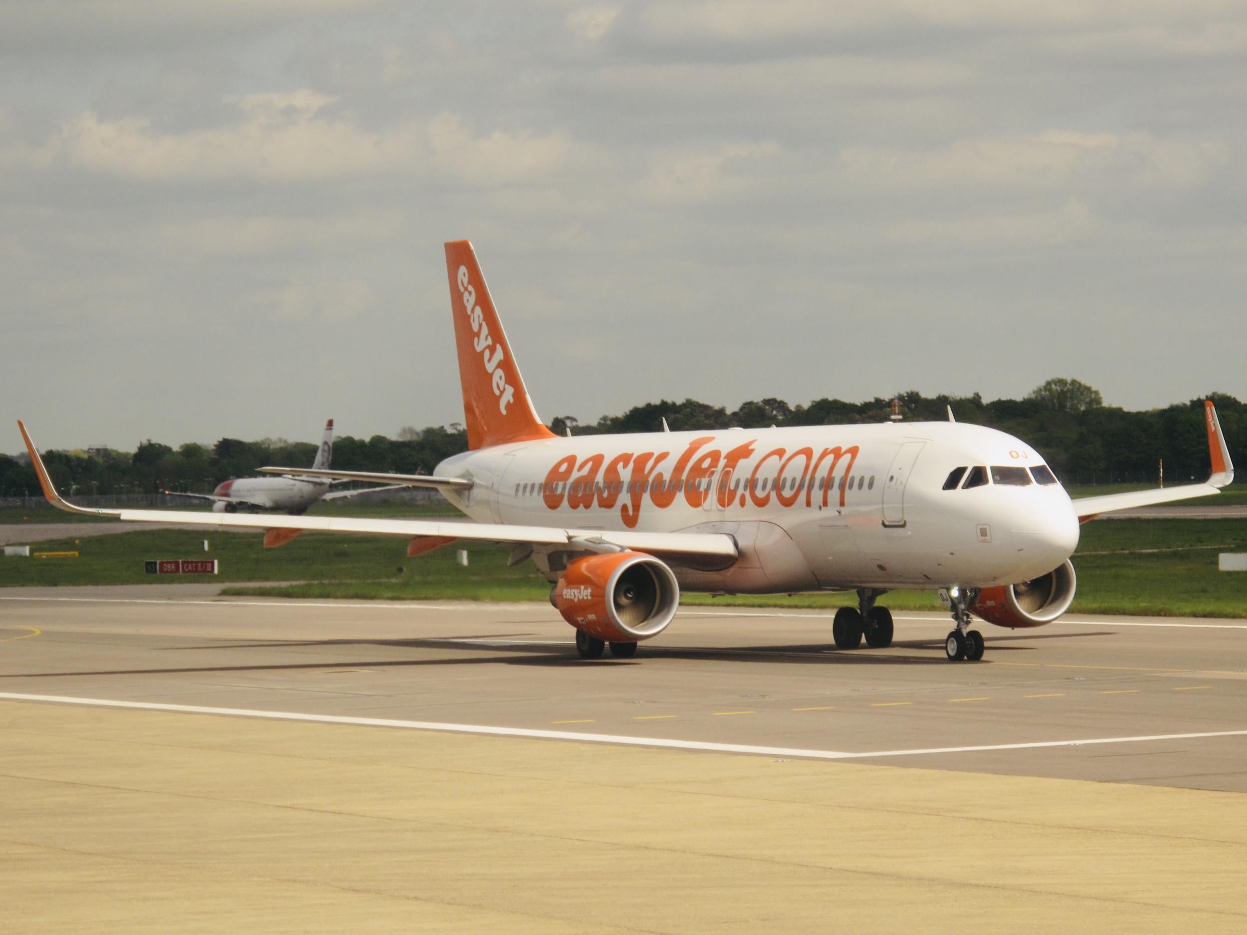 Late notice: most easyJet cancellations at Gatwick are of evening flights