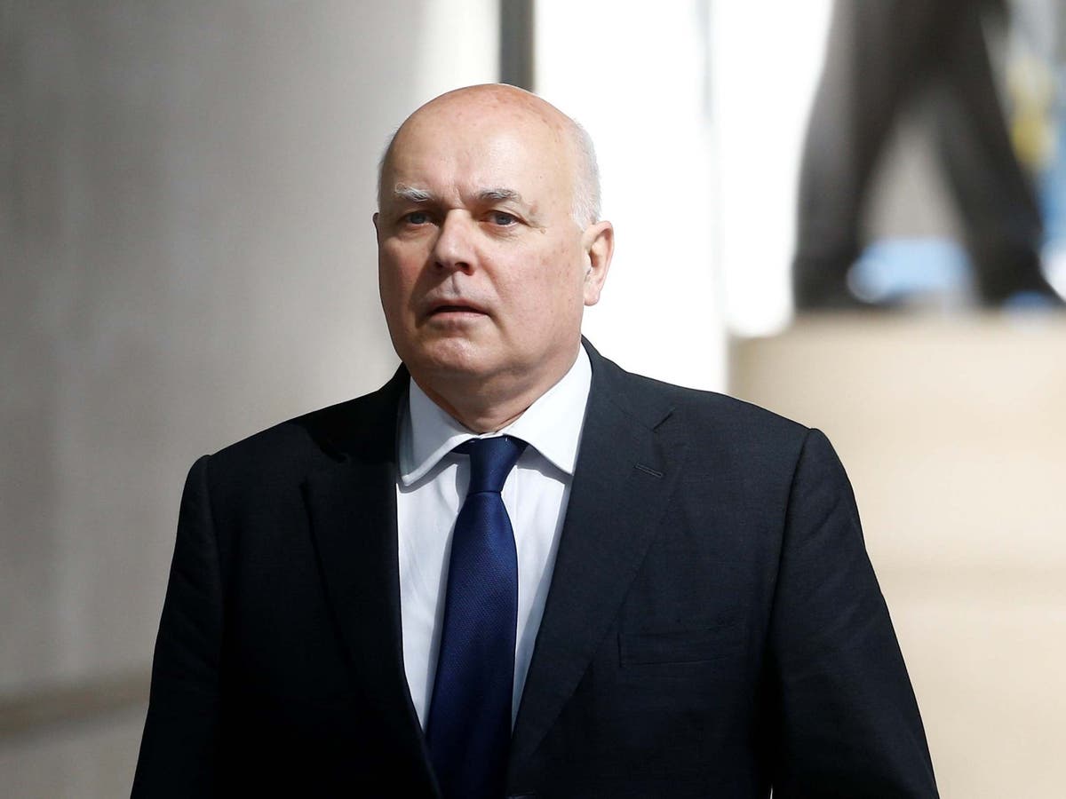 New year’s honours: Publication of addresses a ‘complete disaster’, says Iain Duncan Smith amid calls for urgent inquiry