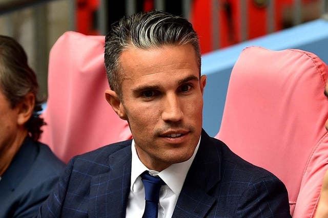 Van Persie claims Arsenal never offered him an extension in 2012