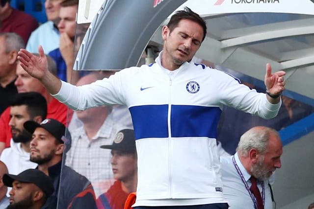 Frank Lampard reacts to Chelsea's 1-1 draw with Leicester City