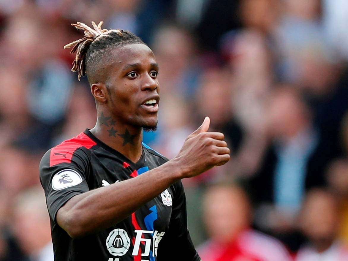 Crystal Palace transfer news: Wilfried Zaha praised by Roy Hodgson for &apos;mature&apos; attitude after failed move