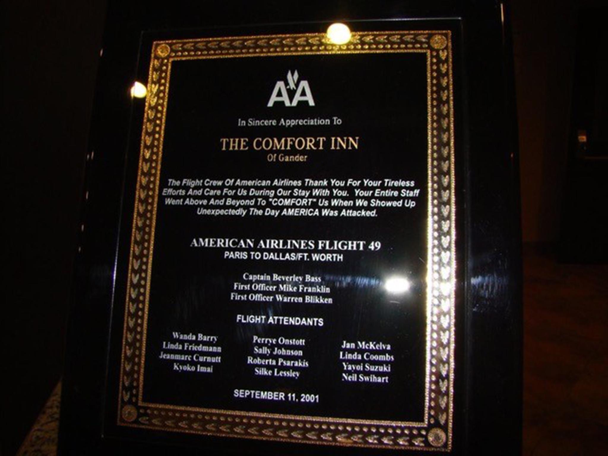 The plaque Bass gave to thank the Comfort Inn on behalf of her crew (Beverley Bass/American Airlines)