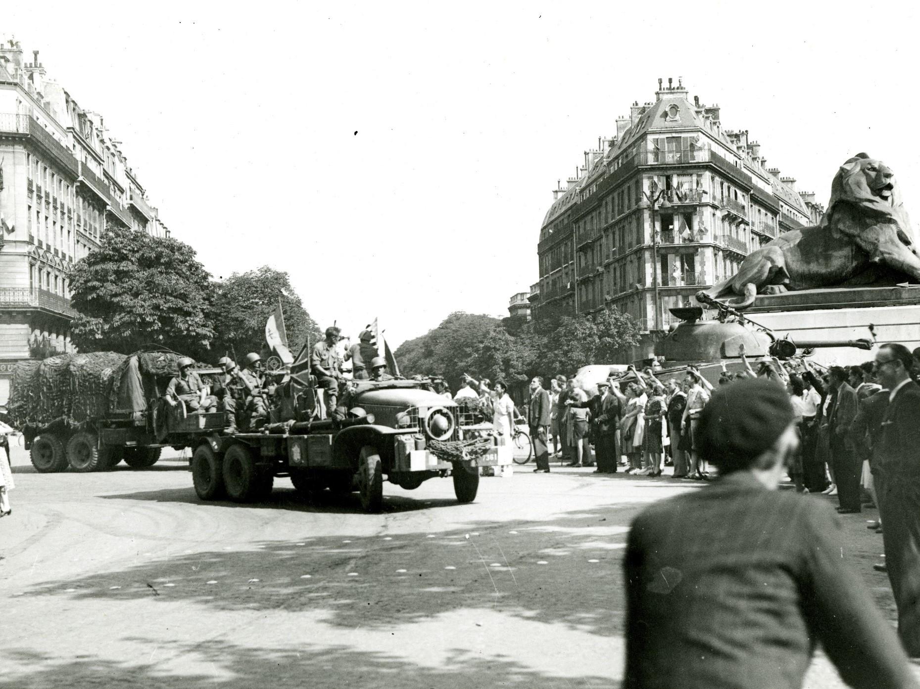 Allied forces roll into Paris in August 1944