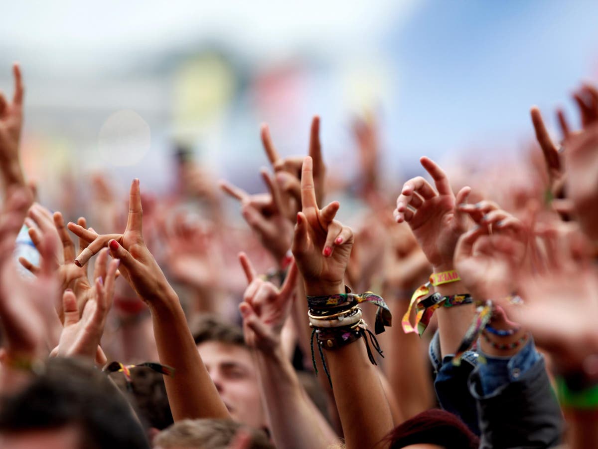 Leeds festival: 17-year-old girl dies in suspected drug overdose as ...