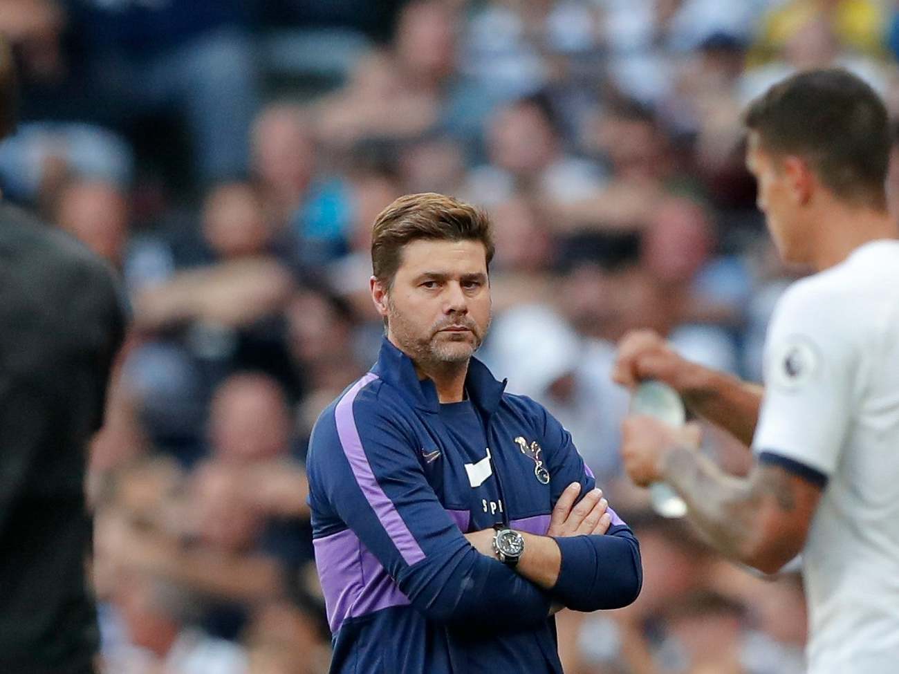 Pochettino looks on as Spurs go down vs Newcastle