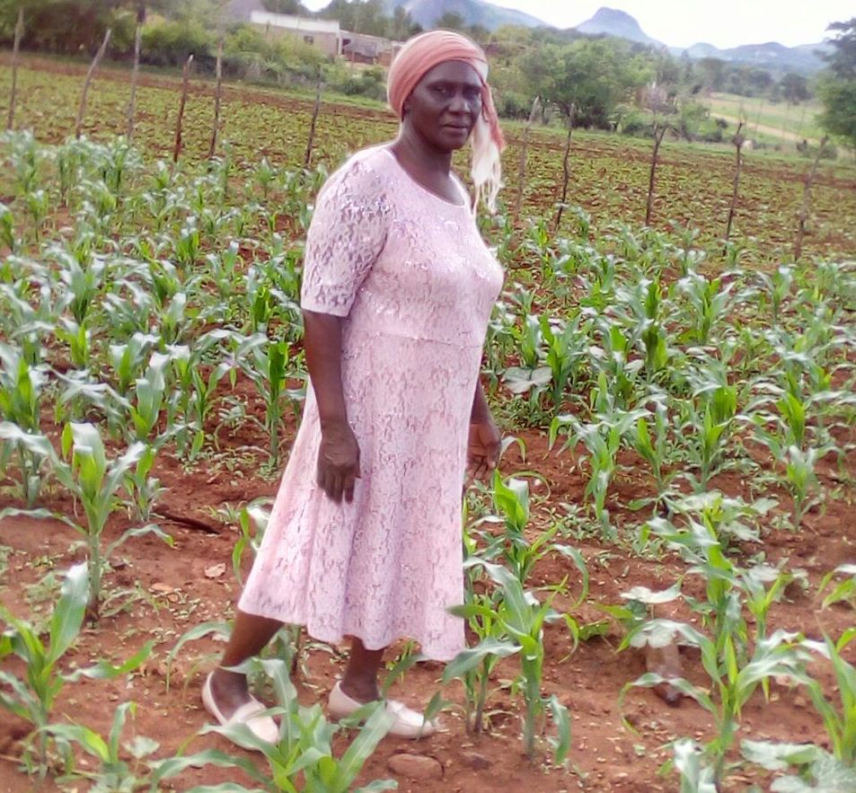 Since her father passsed away three years ago, she has longed for her mother, 74-year-old Rettia Jaji, a farmer, to spend some time with her in England