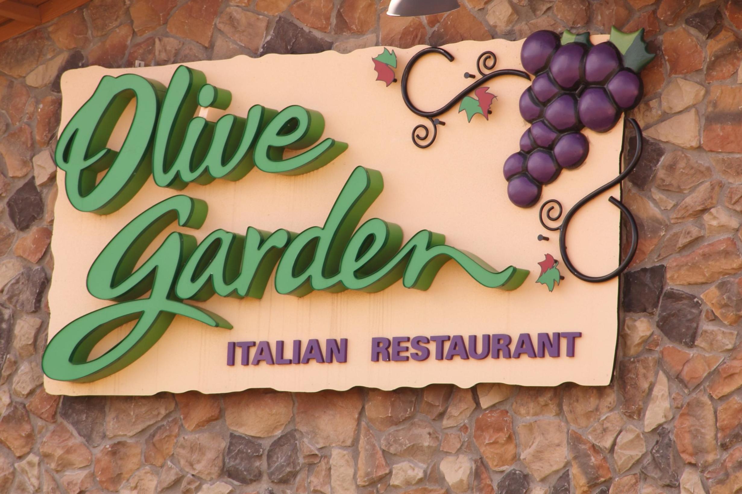 Olive Garden Denies It Donated To Trump Re Election Campaign Amid