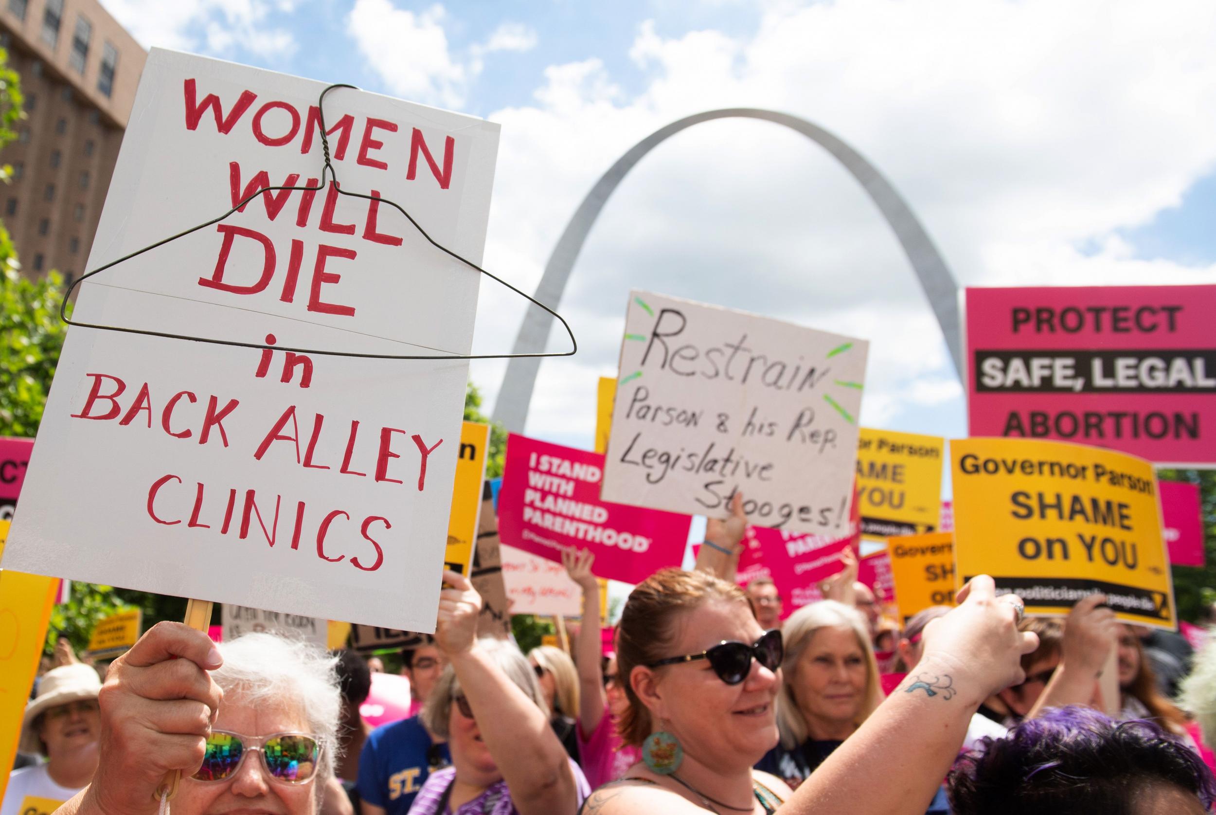 Missouri abortion: Judge blocks law banning terminations after eight weeks