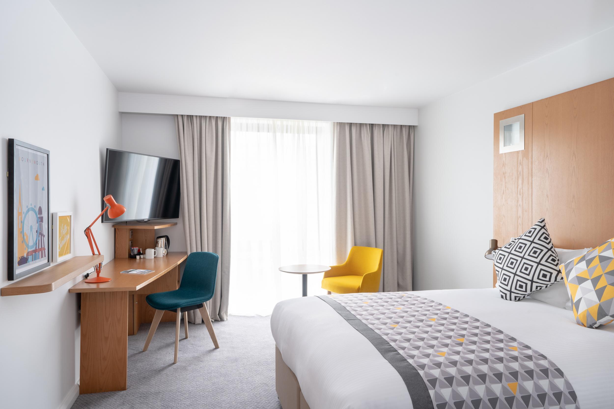 Pre or post-party, Holiday Inn offers cool and contemporary touches