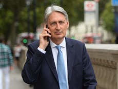 Hammond warns Johnson he cannot expel him and vows ‘fight of lifetime’