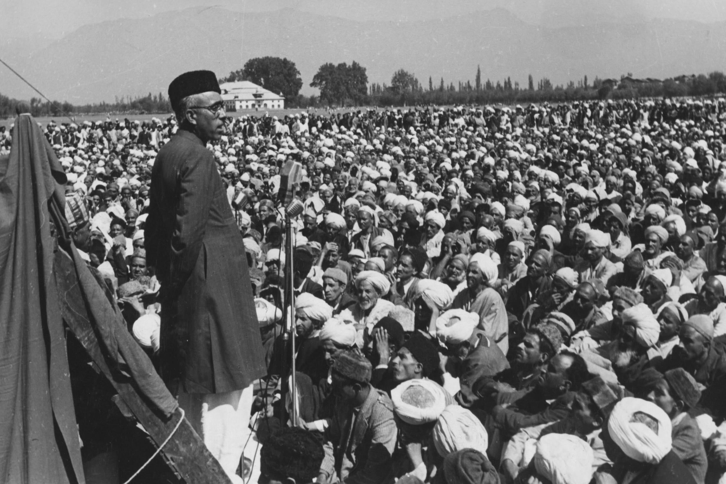 1949: Sheik Abdullah, leader of the Kashmiri government in Srinagar, was in favour of an independent Kashmir in a union with India