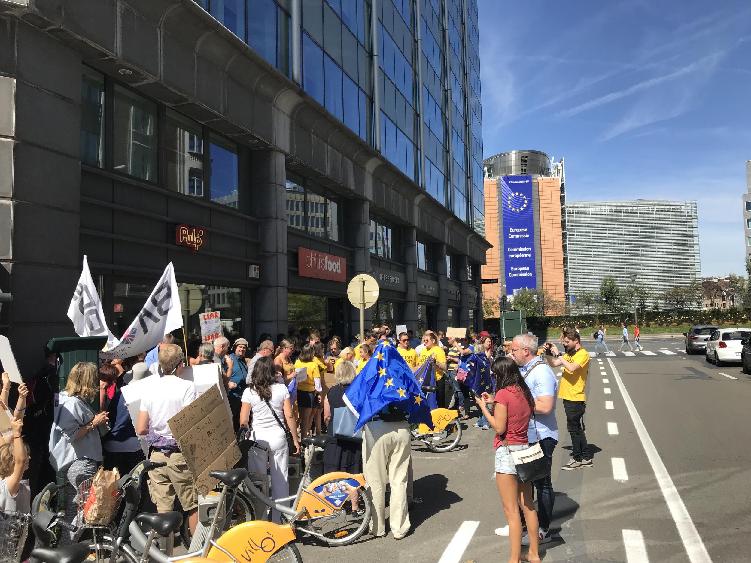 The protesters numbered about 100 people, mainly British nationals living in Brussels