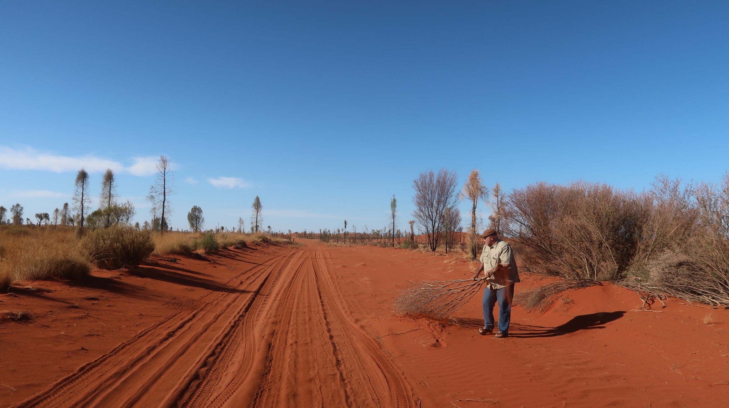 Exploring Uluru with an Anangu guide
