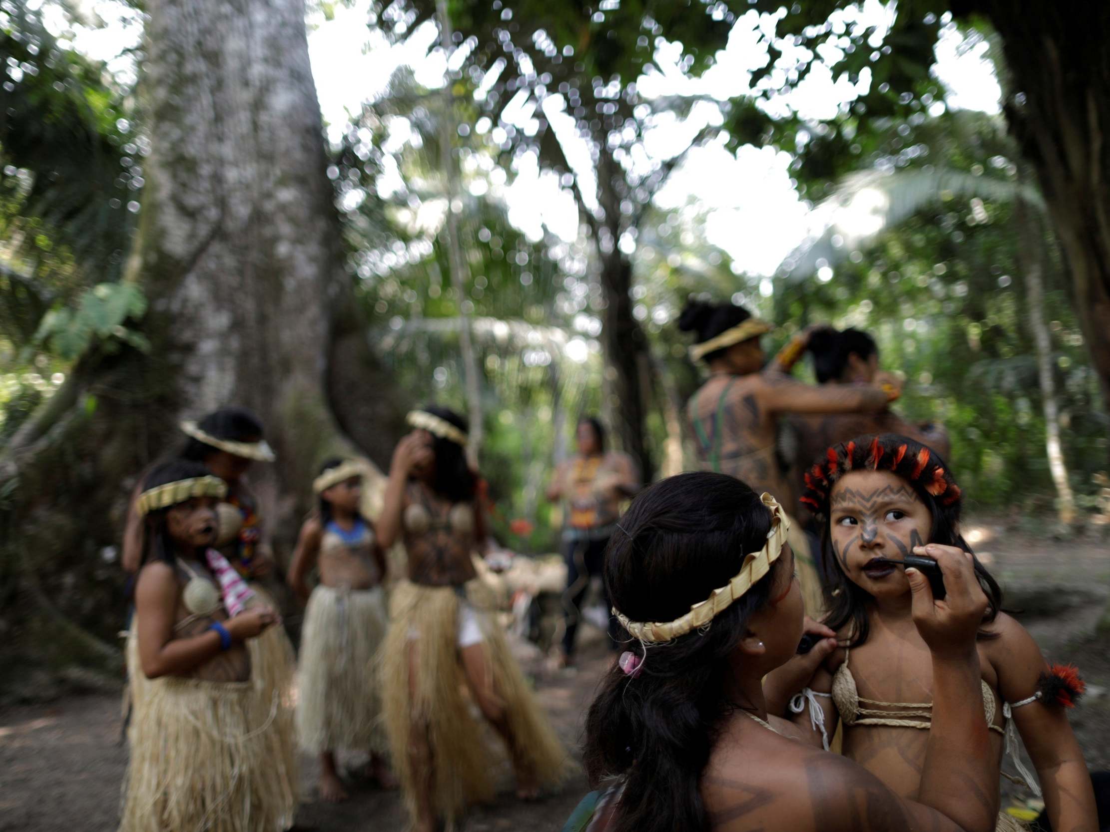amazonian tribes hunting