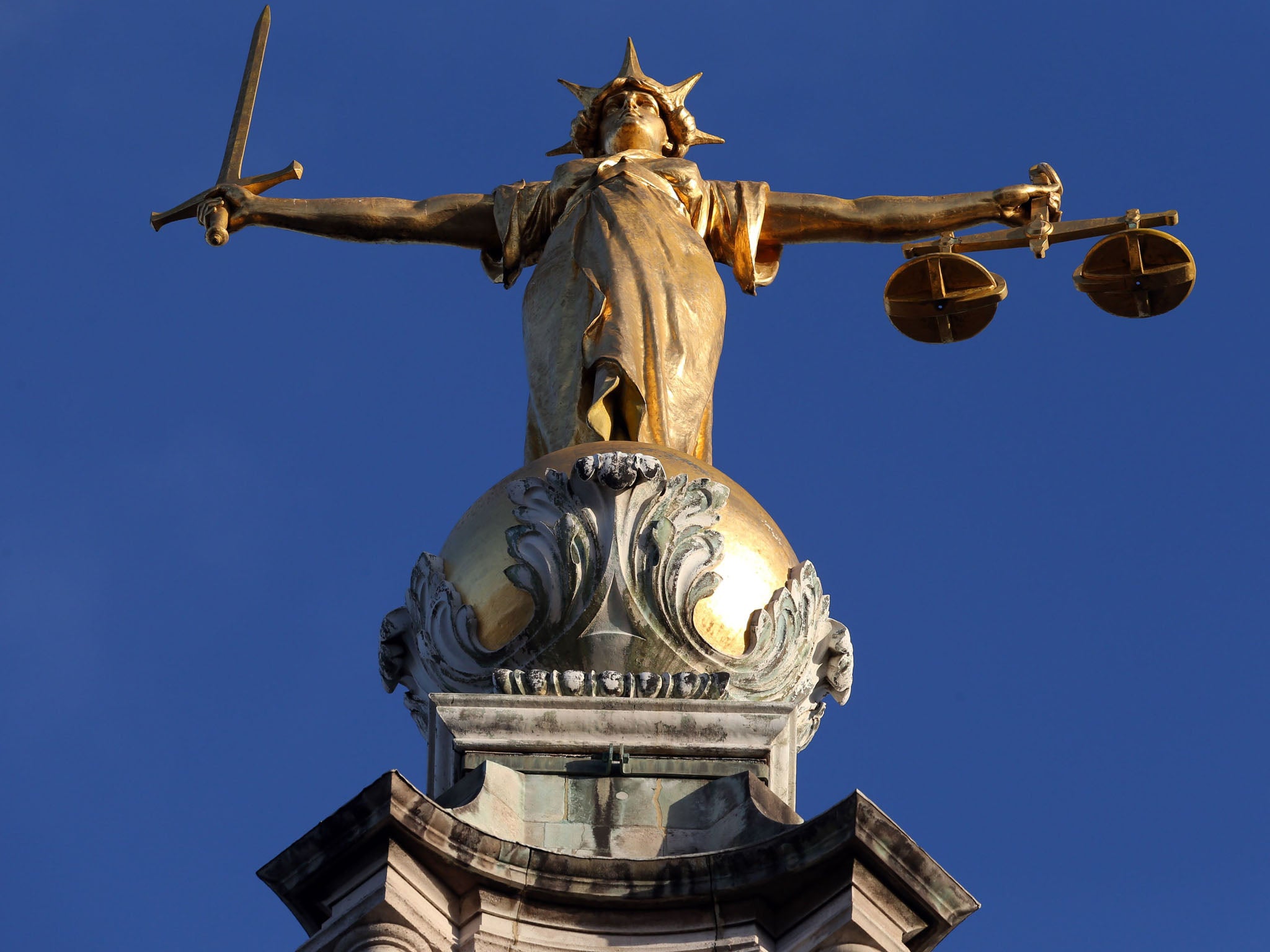 FW Pomeroy’s statue of Lady Justice atop the Central Criminal Court building at the Old Bailey