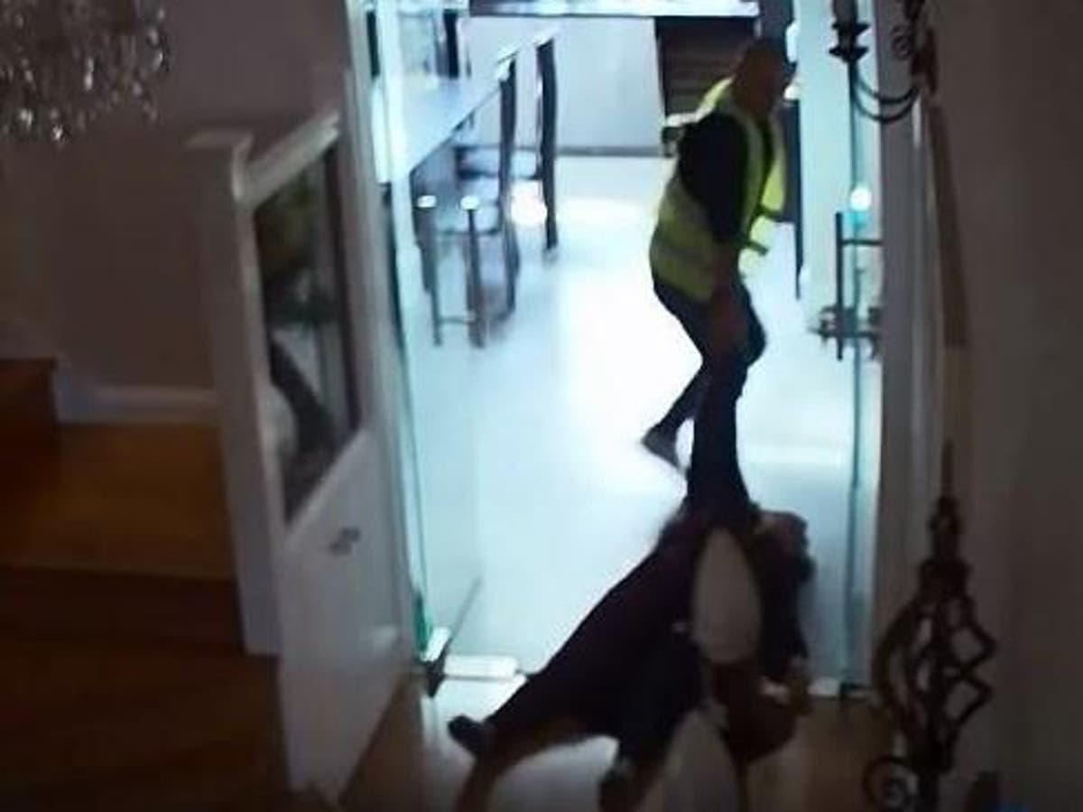 Home Invasion Forced To Porn - Fake delivery driver drags unconscious woman through house in CCTV footage  of home invasion | The Independent | The Independent