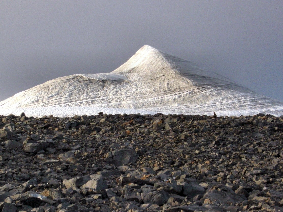 Sinking: climate change has melted snow and ice on Kebnekaise‘s glaciated southern peak and made the mountain‘s tallest point shrink