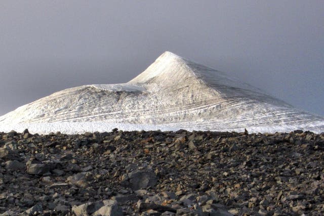 Sinking: climate change has melted snow and ice on Kebnekaise‘s glaciated southern peak and made the mountain‘s tallest point shrink