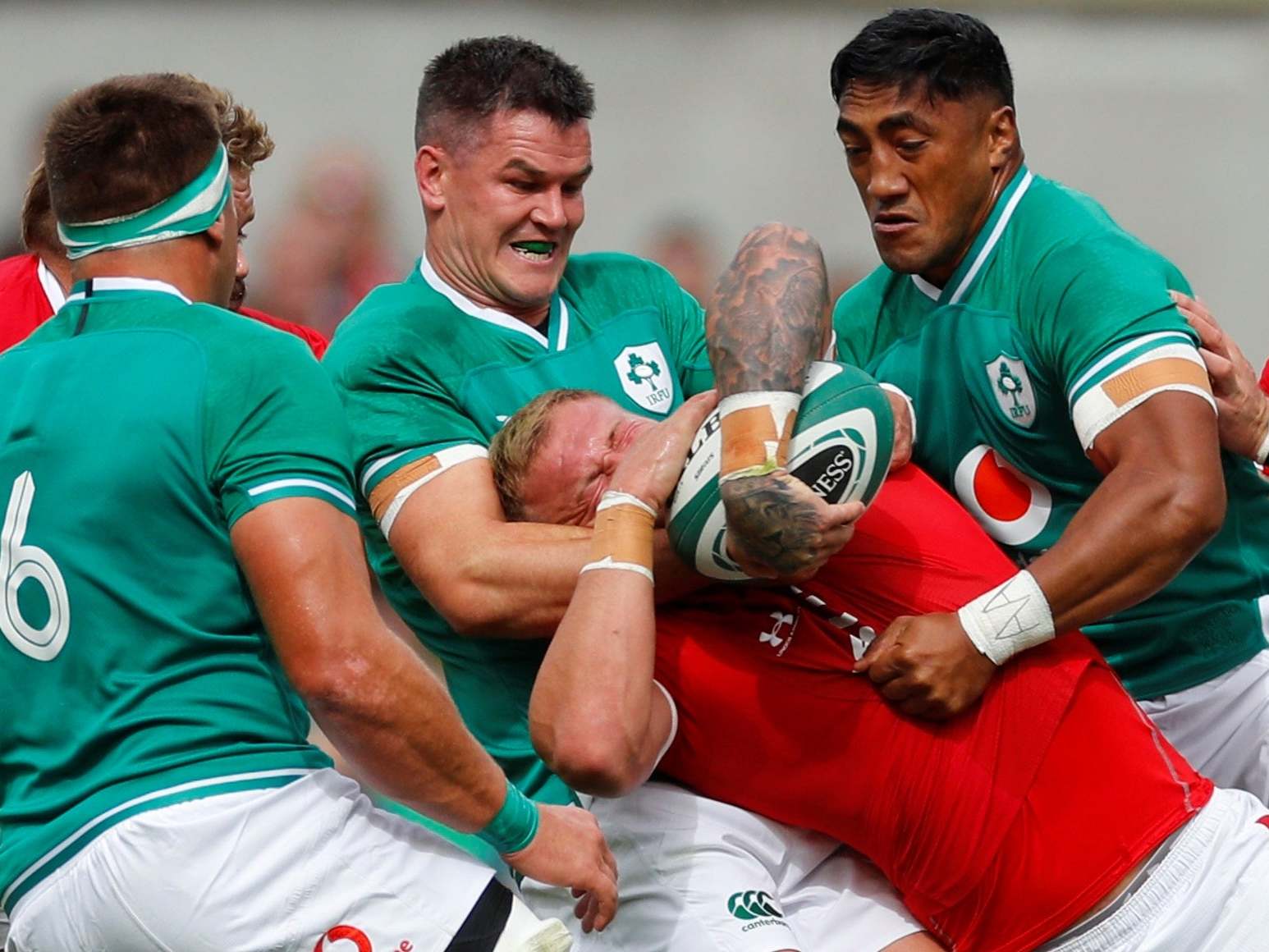 Ireland won the physical battle and moved to the top of the World Rugby rankings