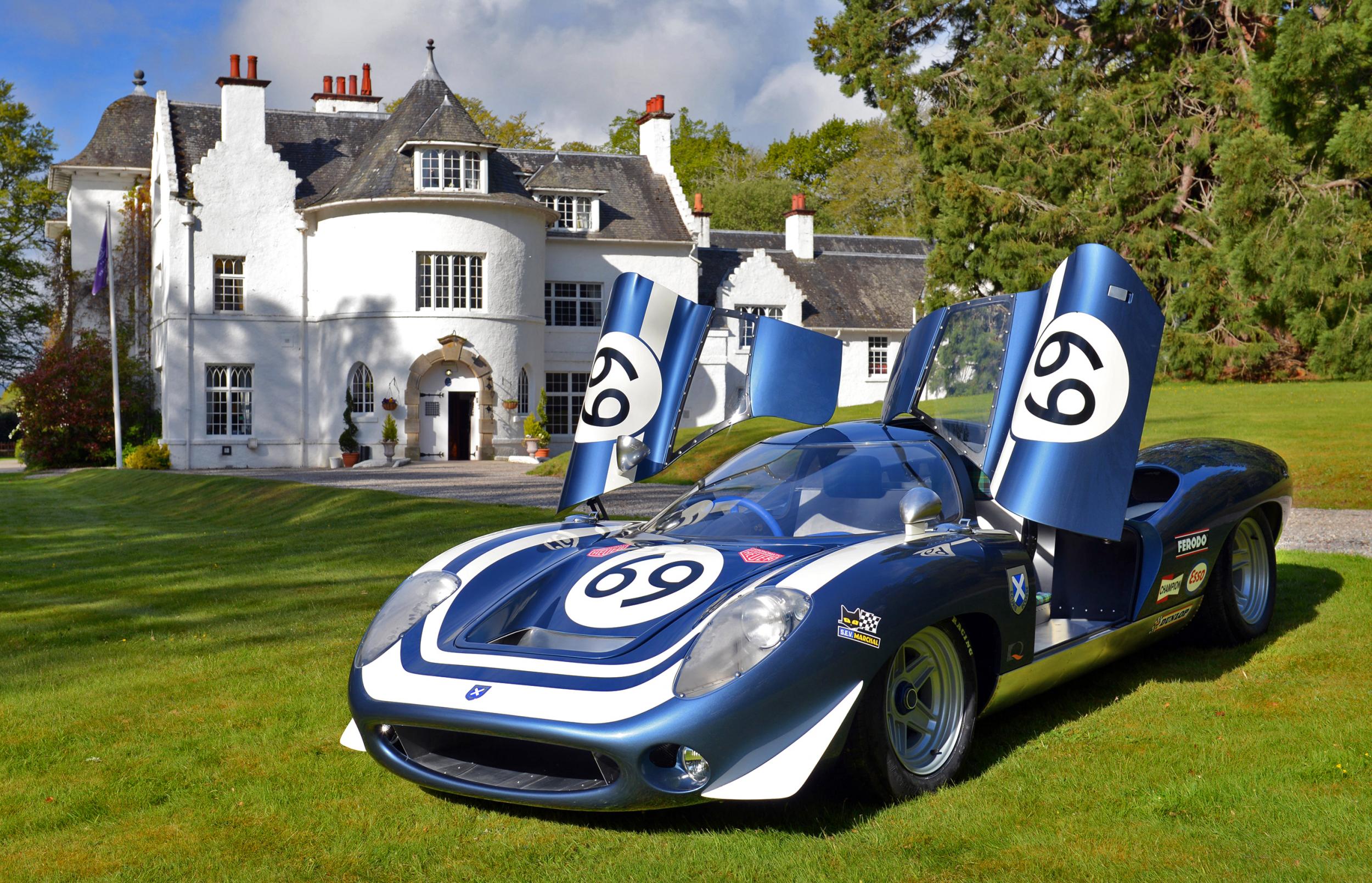 The LM69 evokes the experience of driving a 1960s Le Mans car