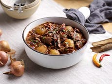 How to make slow-cooker chuck beef and shallot chilli 