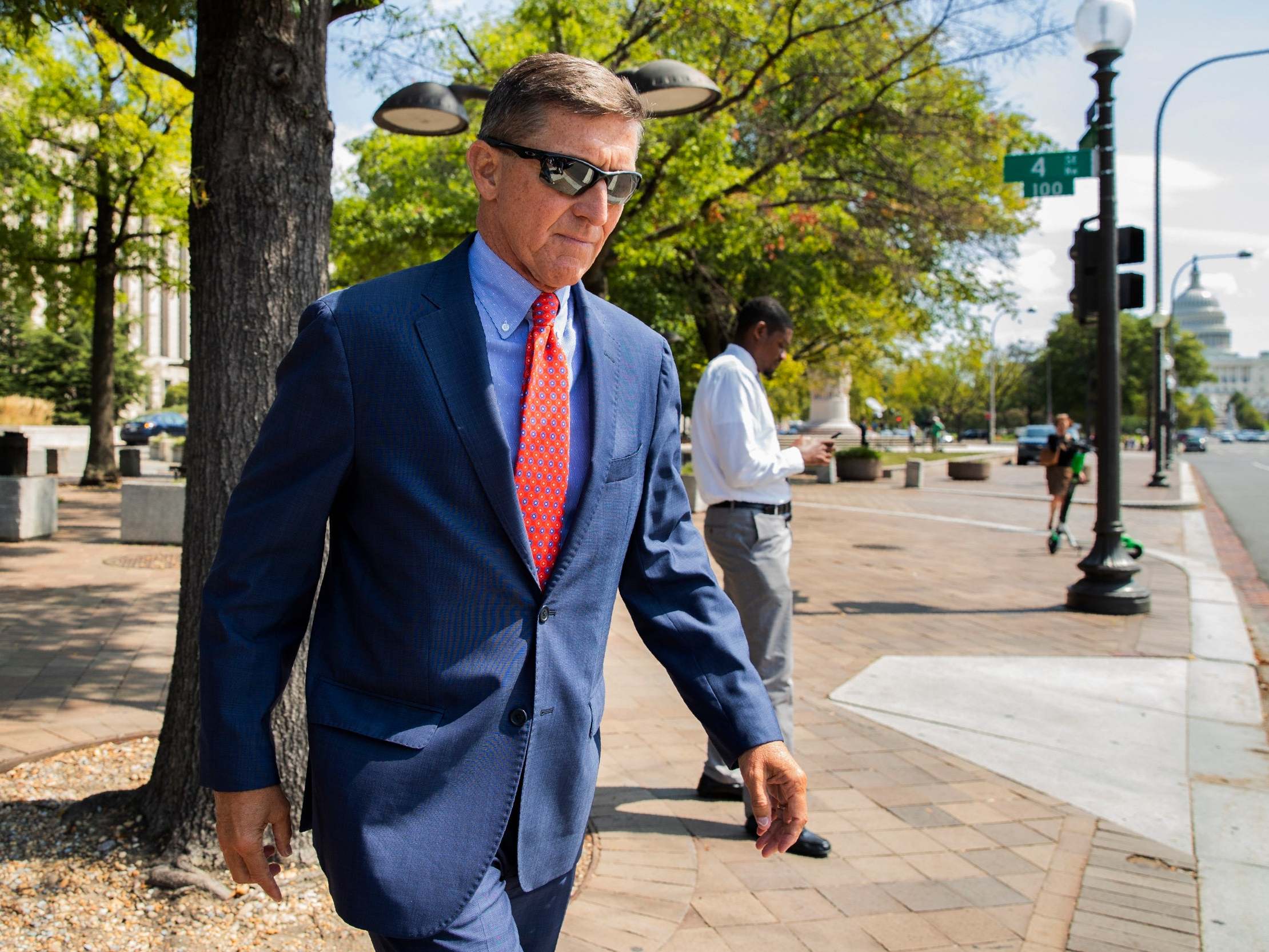 Watergate prosecutors call for judge to ignore Justice Department recommendation to drop Flynn case