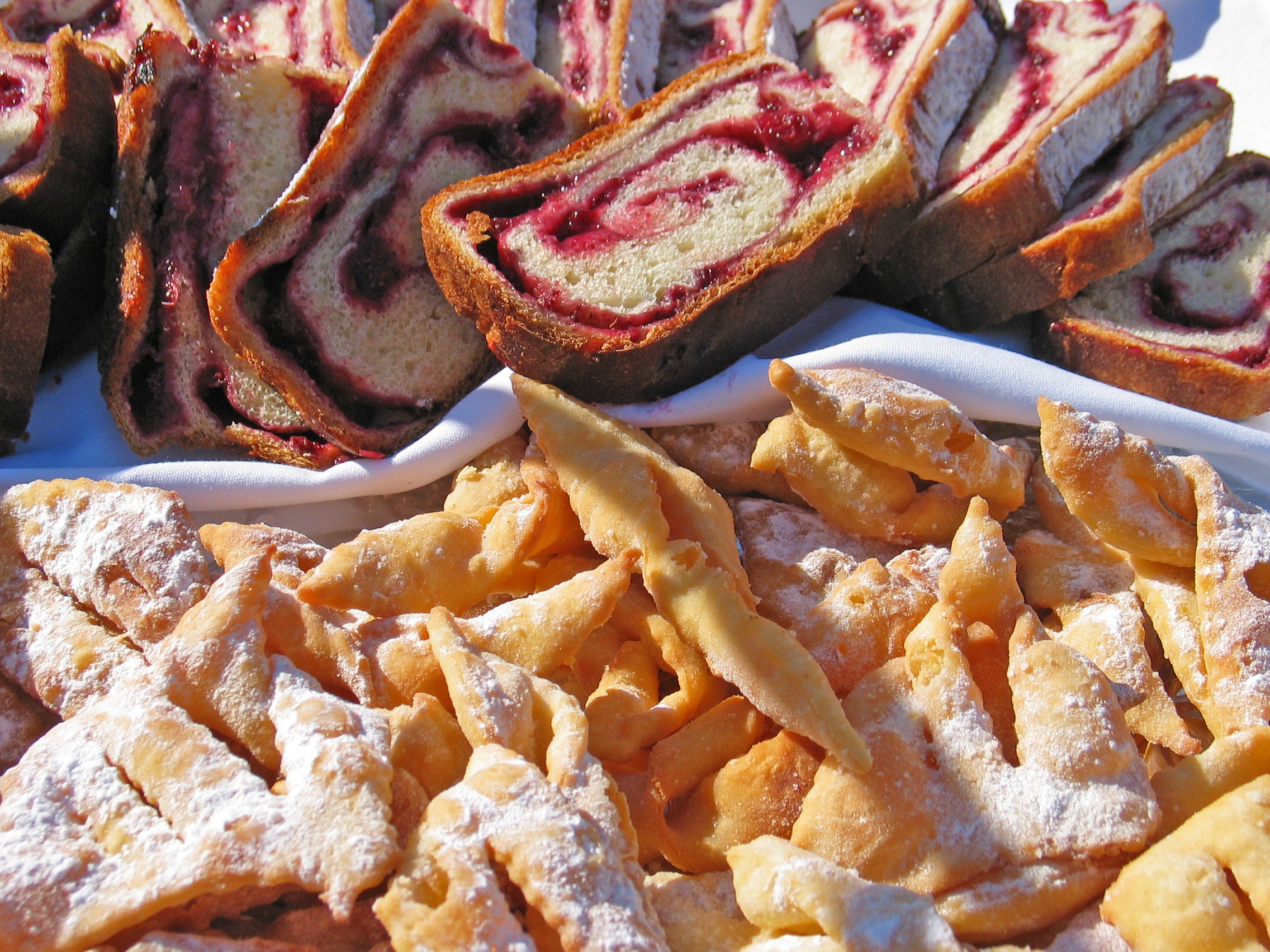 Typical local pastries in Maribor (Marko Petrej/slovenia.info)