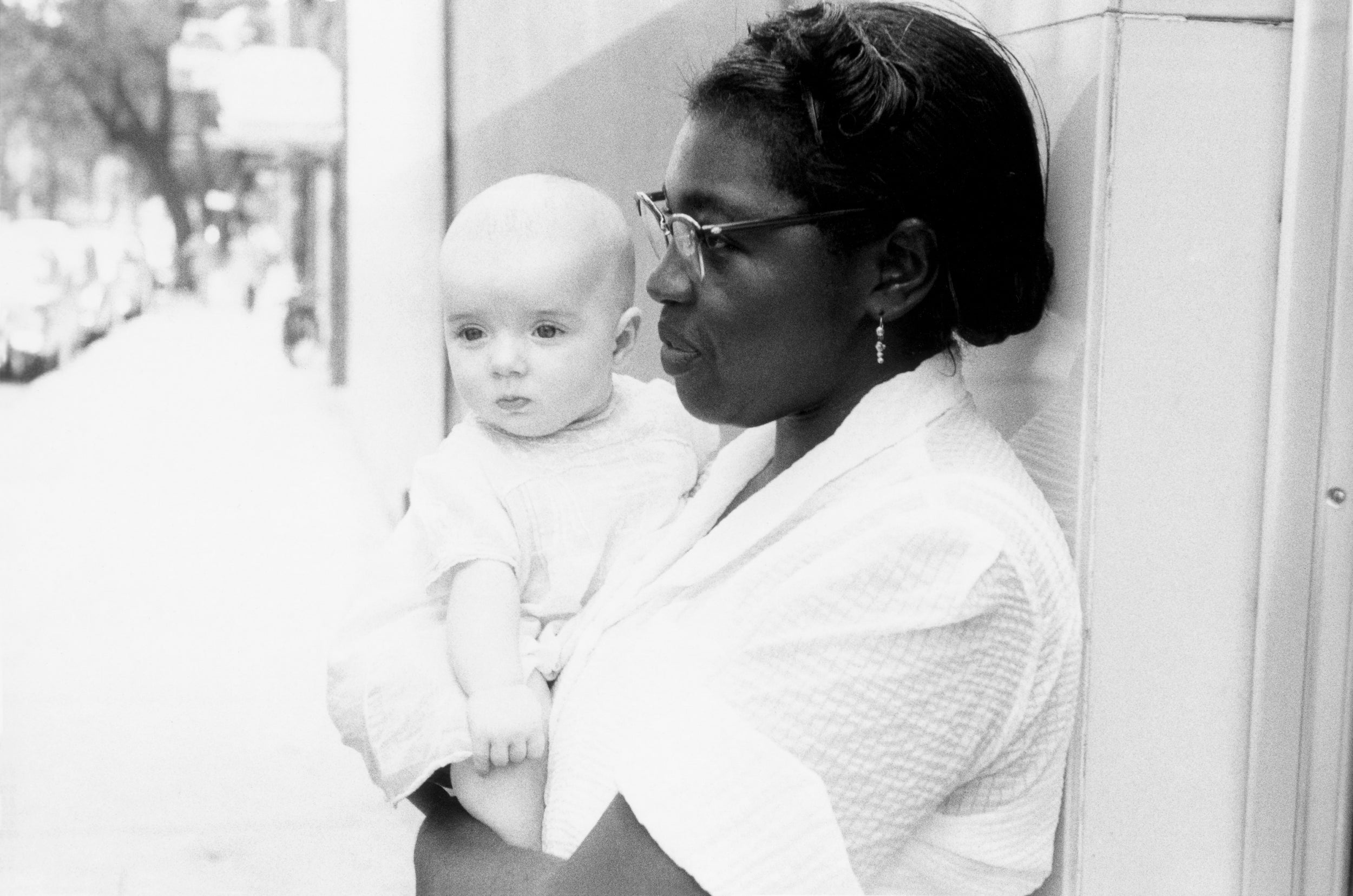 &#13;
Portrait of a woman and baby in ‘The Americans’ (Robert Frank, courtesy Pace/MacGill)&#13;