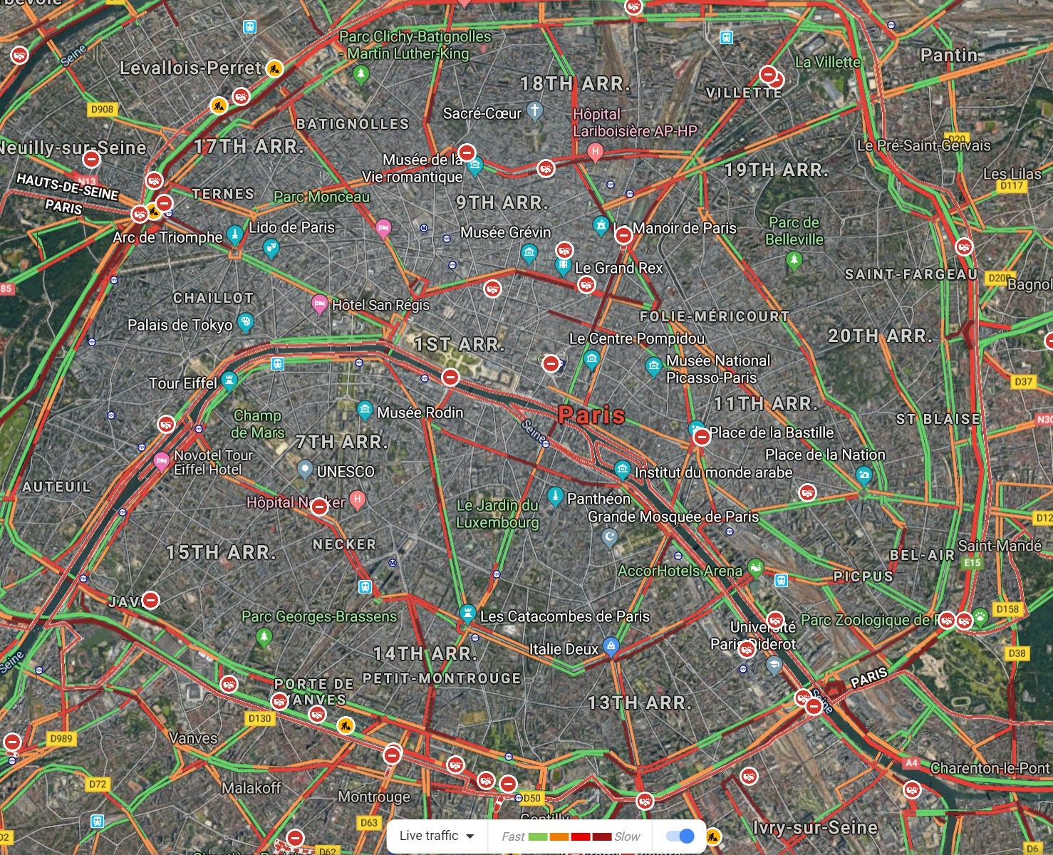 Live traffic at 5.20pm during the Friday evening rush hour in Paris