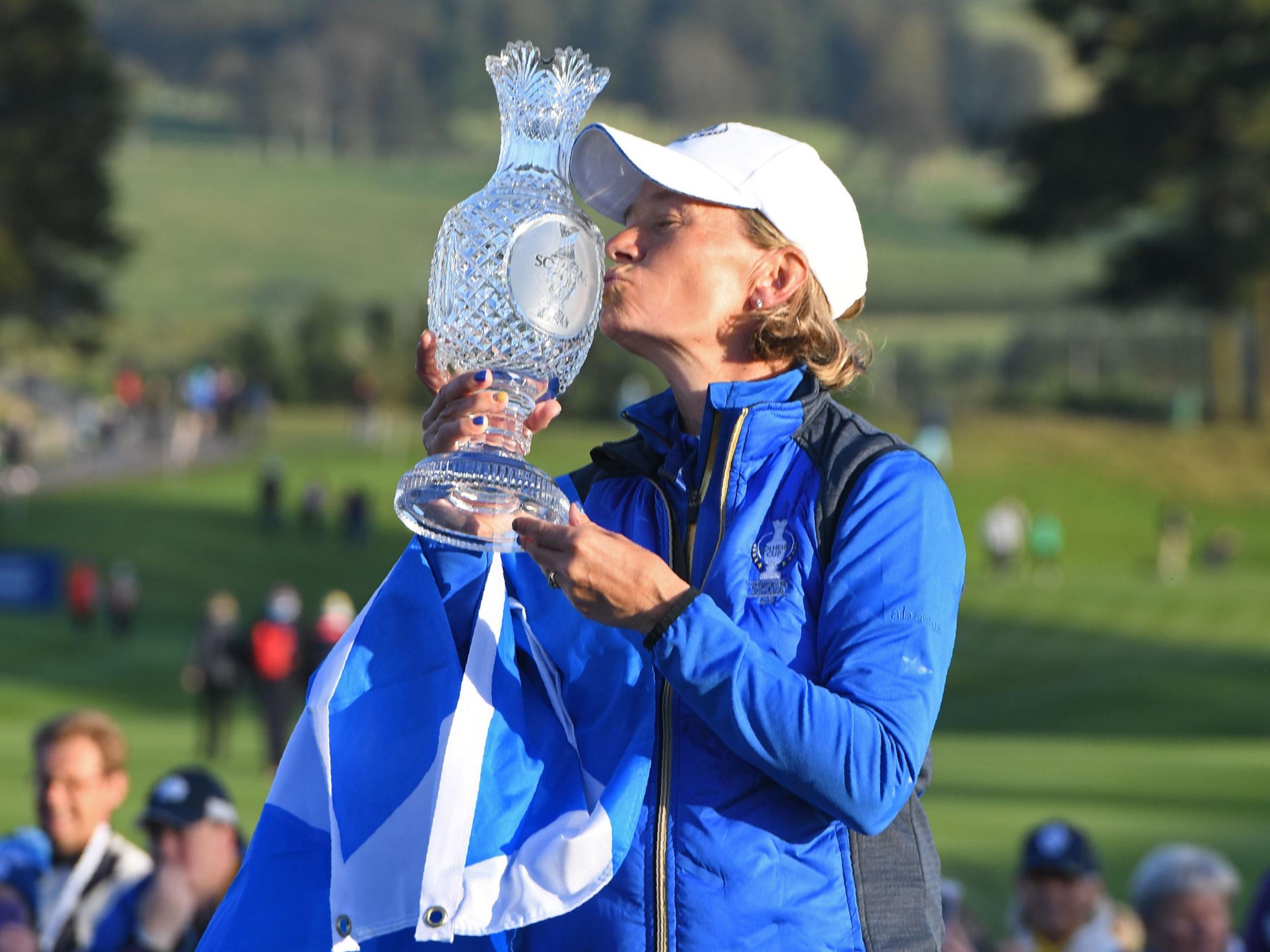 Catriona Matthew has been backed by Laura Davies to retain her role as captain for the 2021 Solheim Cup