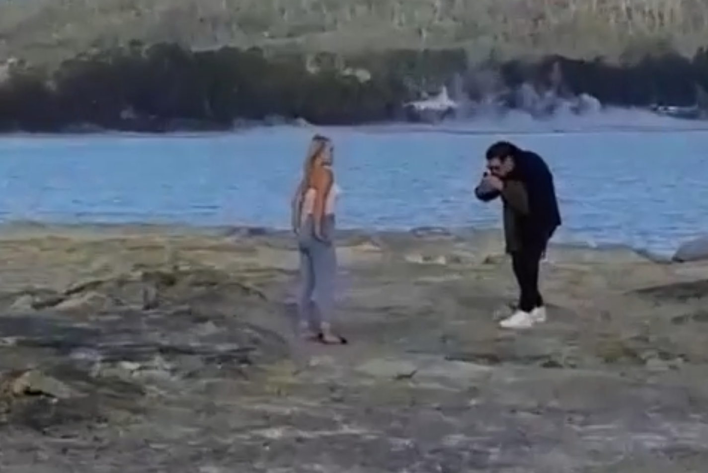 Couple risk lives posing for photo next to boiling thermal springs in New Zealand