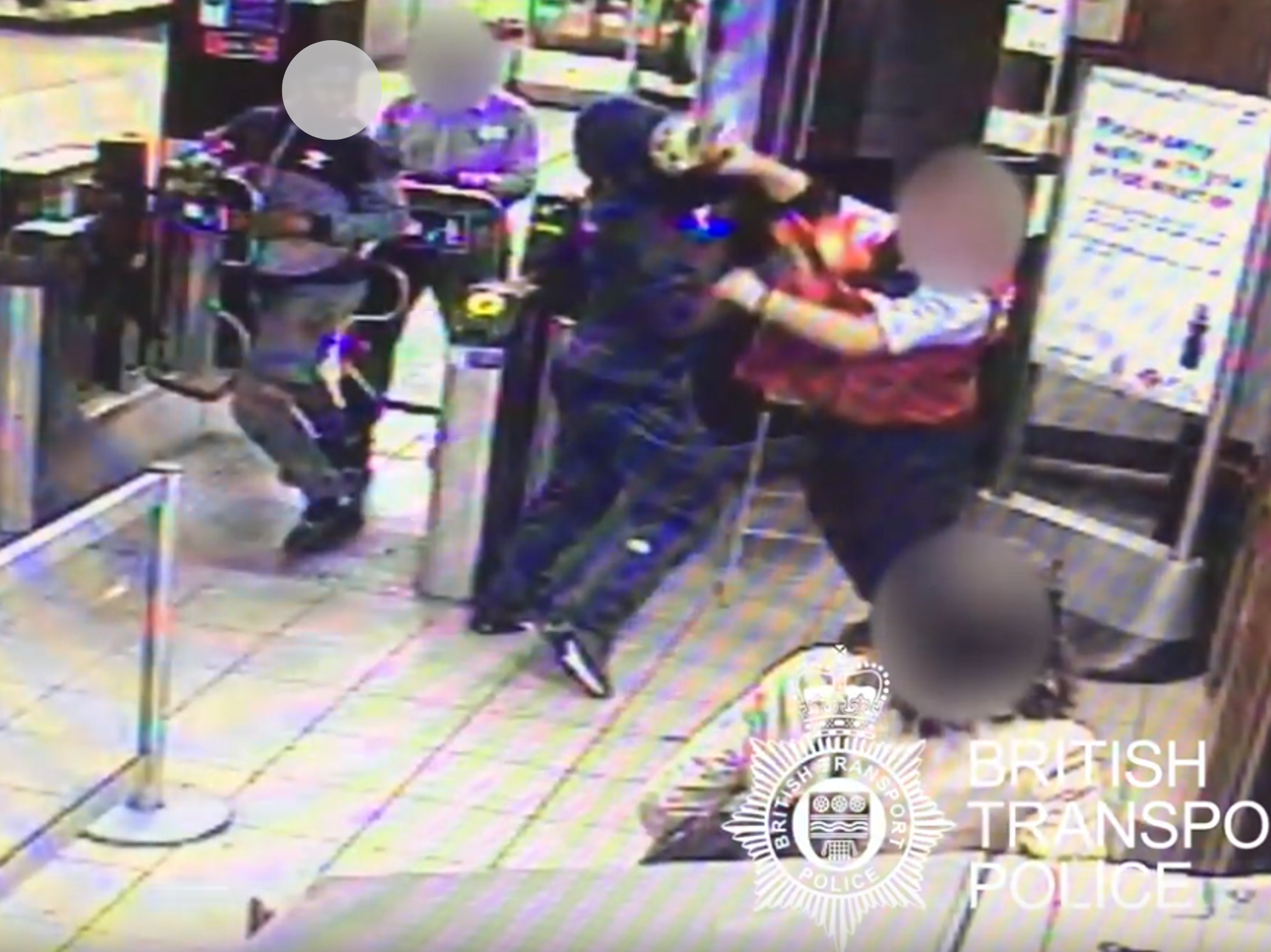 Man attacks Tube worker after he was confronted &apos;for dodging fare&apos;