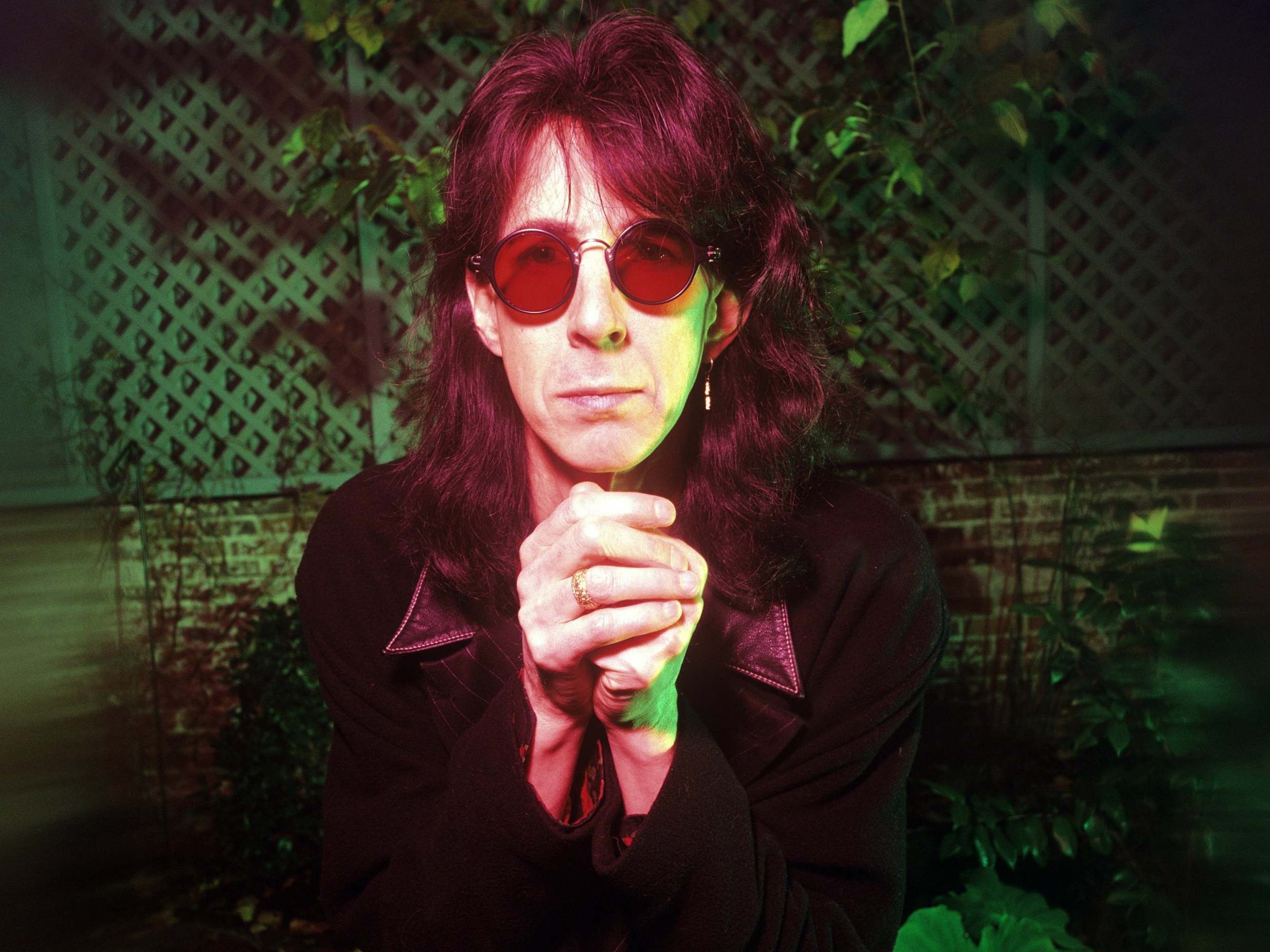 Ocasek (pictured in 1995) produced Bad Brains, Guided by Voices, Hole, No Doubt, Iggy Pop and Weezer among others
