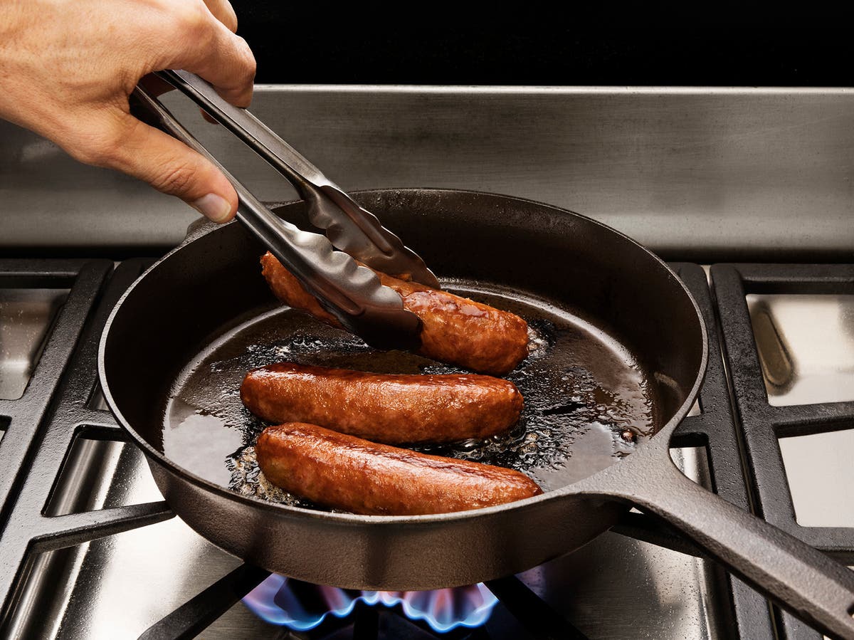 Vegan sausage which ‘sizzles and satisfies’ like pork version to launch in Tesco