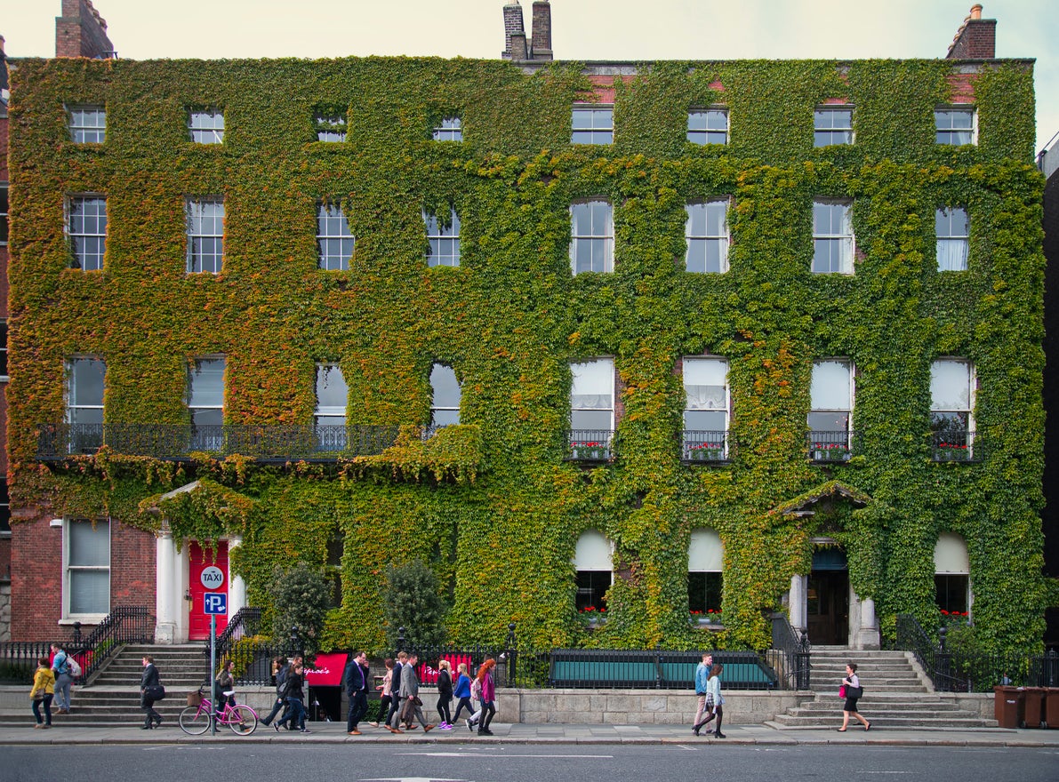 St. Stephens Green has Georgian architecture