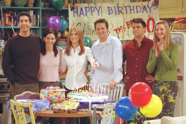 David Schwimmer, Courteney Cox, Jennifer Aniston, Matthew Perry, Matt LeBlanc and Lisa Kudrow on the set of Friends.