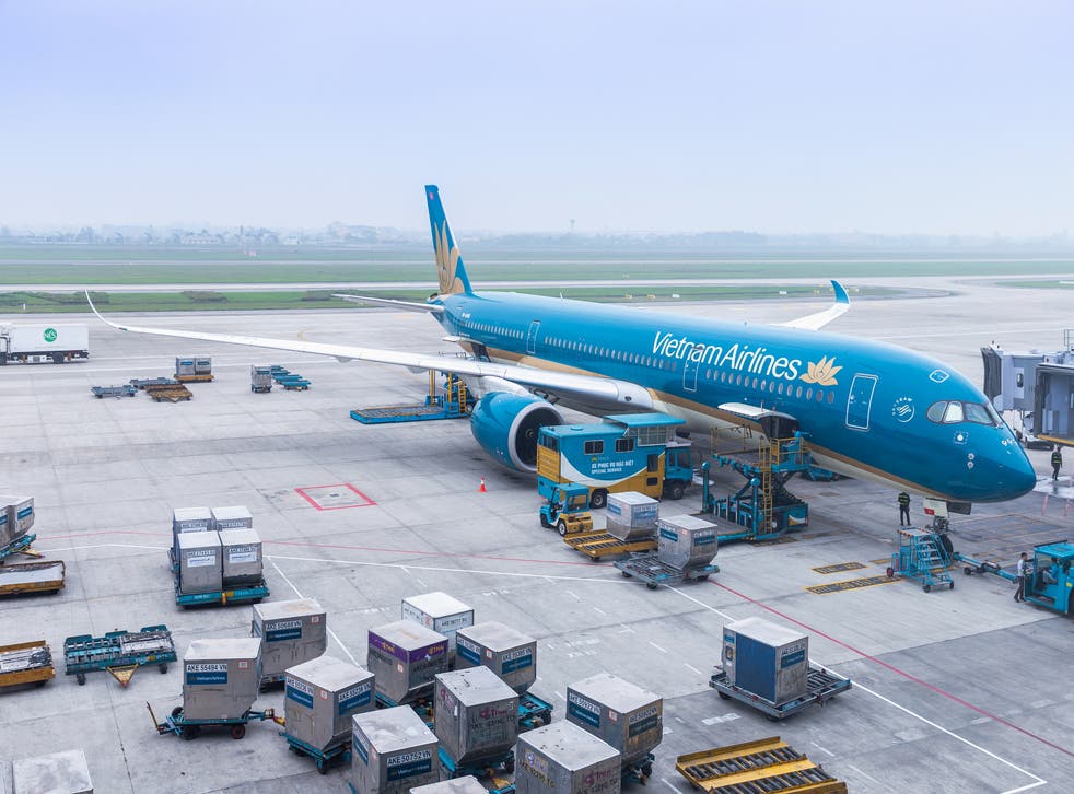 A Vietnam Airlines jet almost landed without its undercarriage down