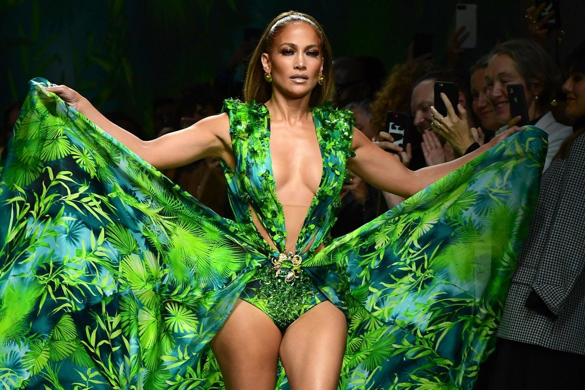 versace dress green Versace Emerald Green Fall 2001 Open Back Gown – The Kit Vintage