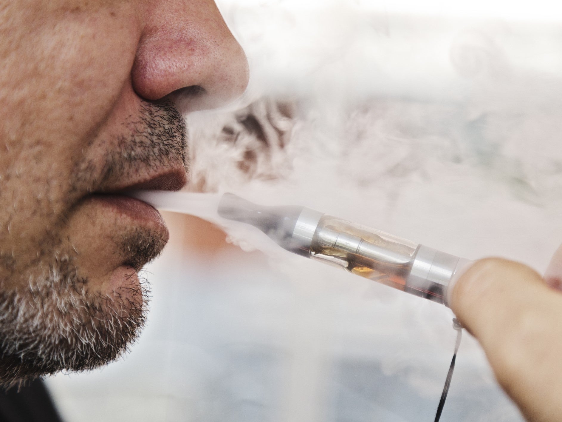 Ninth person dies of vaping related illness in US as authorities