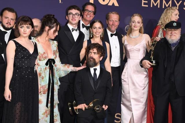 Peter Dinklage celebrates with the cast and crew